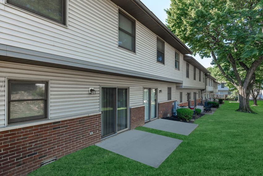 Hoosier Court Apartments Image 7