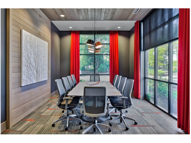 Woodland Creek Luxury Apartments Image 8