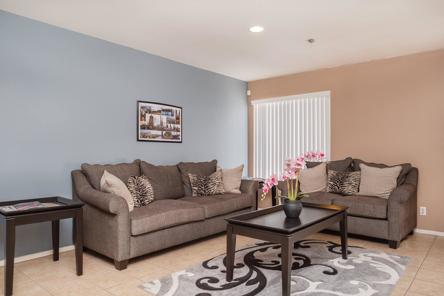 Casa Pacifica Apartment Homes Image 3