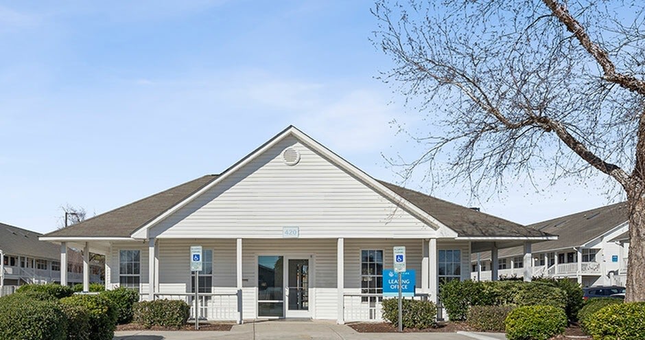 Student Housing - Seahawk Retreat Image 19