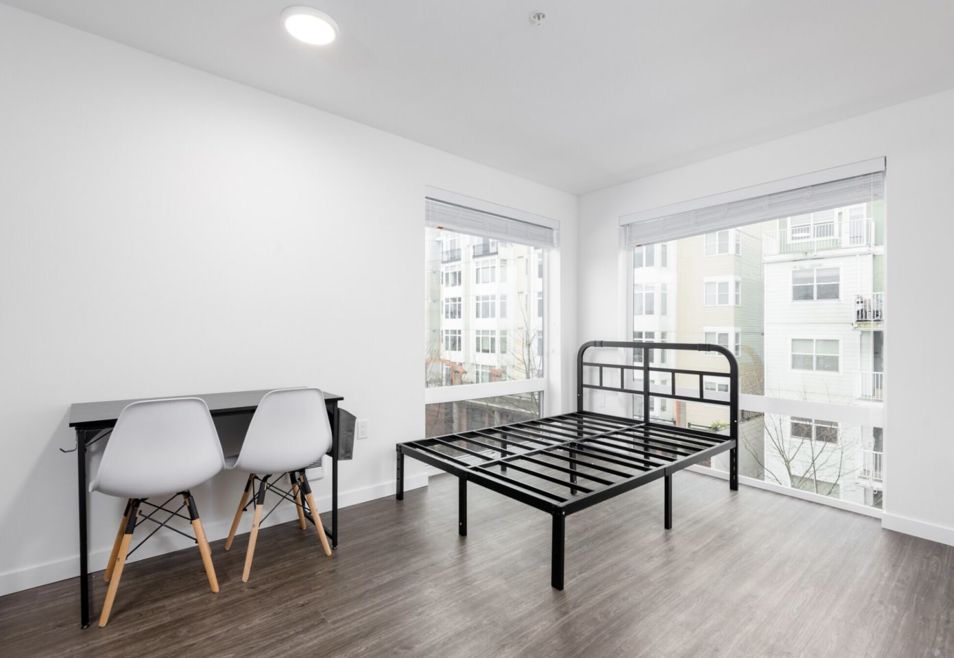Montclair Apartments - Student Housing Image 4