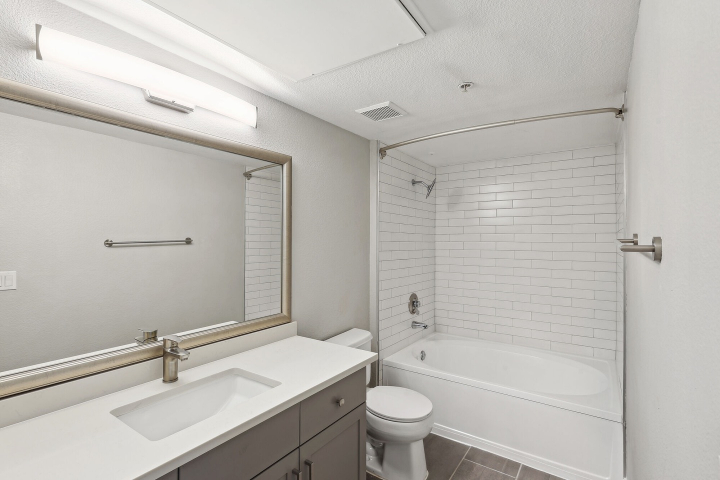 Lennox luxury living Image 13