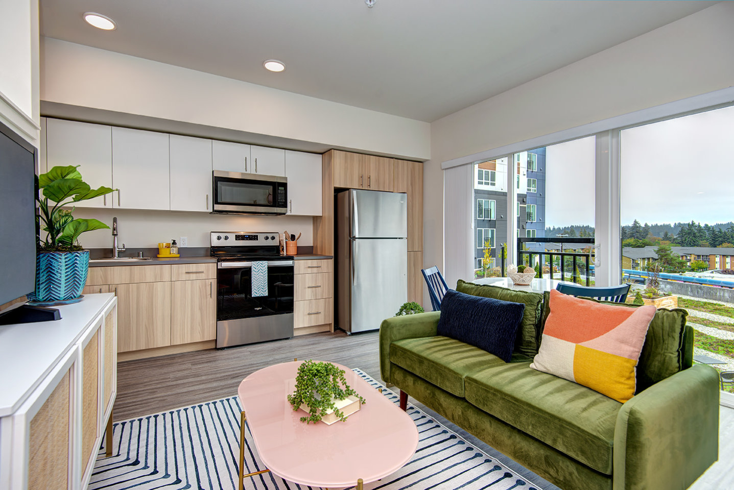 Hazel Apartments Image 10