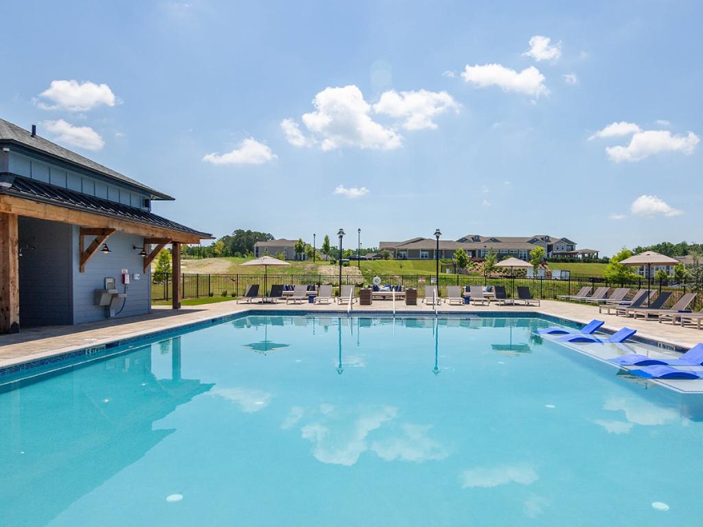 53 West Luxury Apartments Image 47