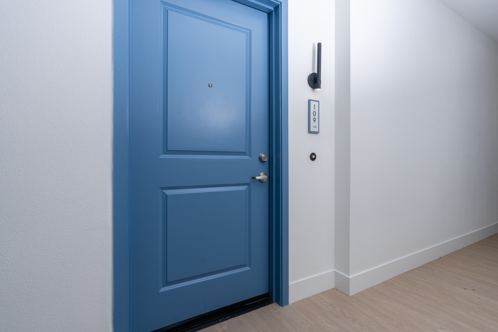 Downtown Ontario Luxury Apartments Image 11