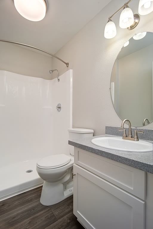 St. Charles Oaks Apartments Image 40