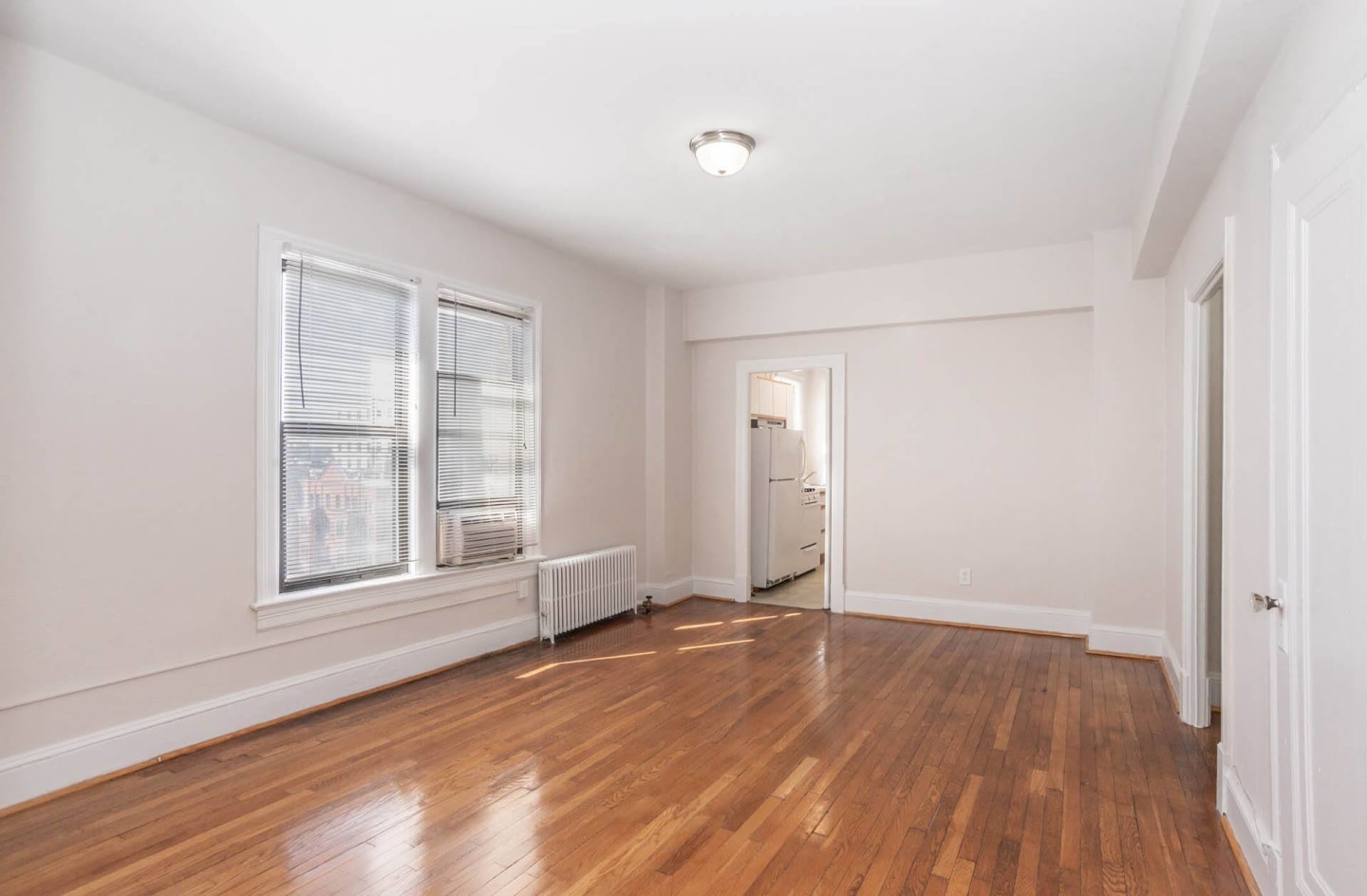 1830 R Apartments Image 7