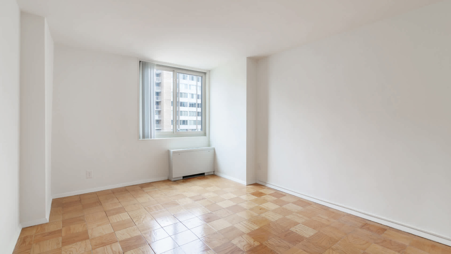 3003 Van Ness Image 11