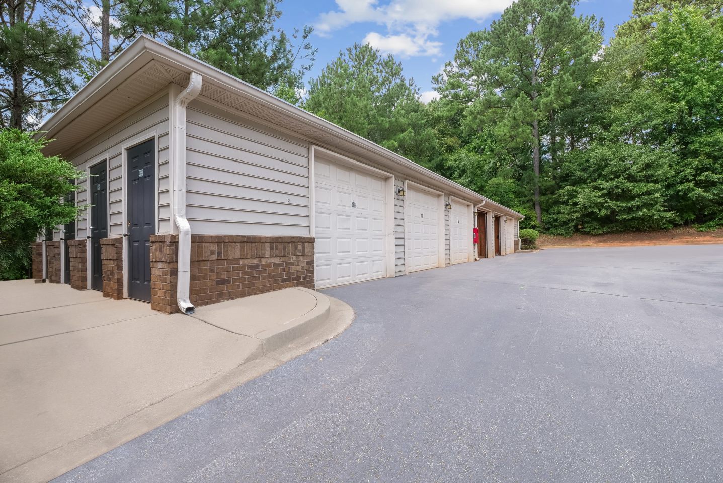 Elme Eagles Landing Image 39