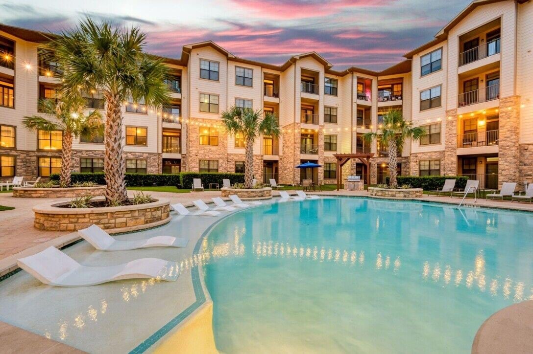 Waterside Village Image 1