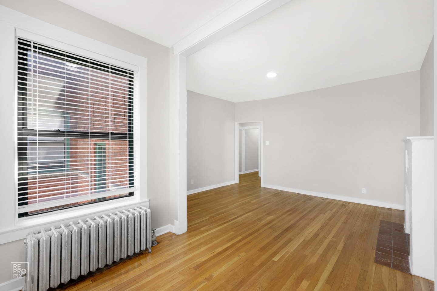 2826 E 76th Pl Image 17