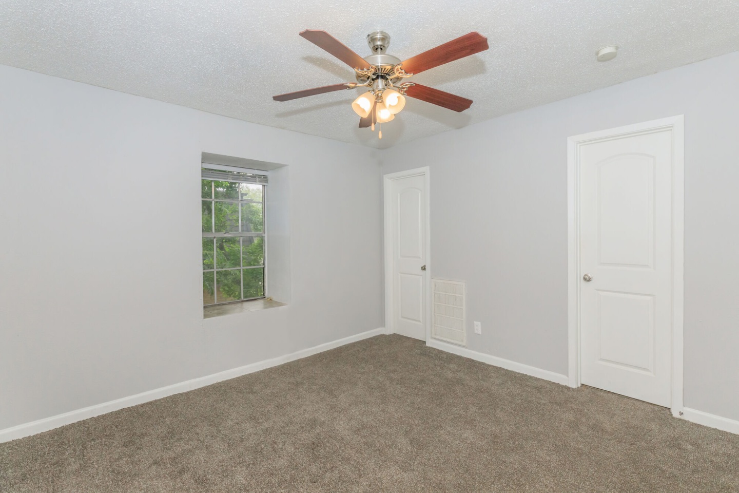 Alameda Apartments Image 1