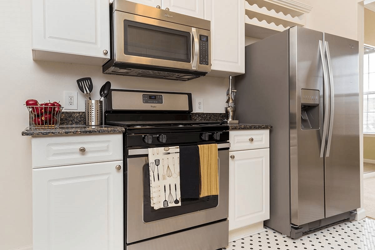 Regents Club of Troy Townhomes and Penthouses Image 11