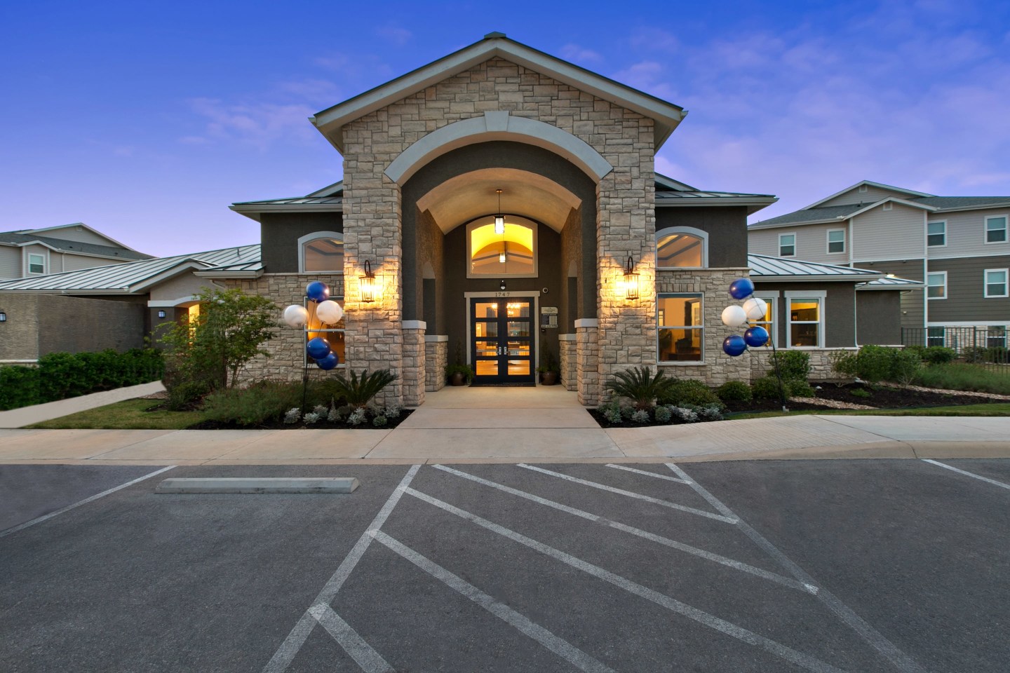 Canyon House Image 3