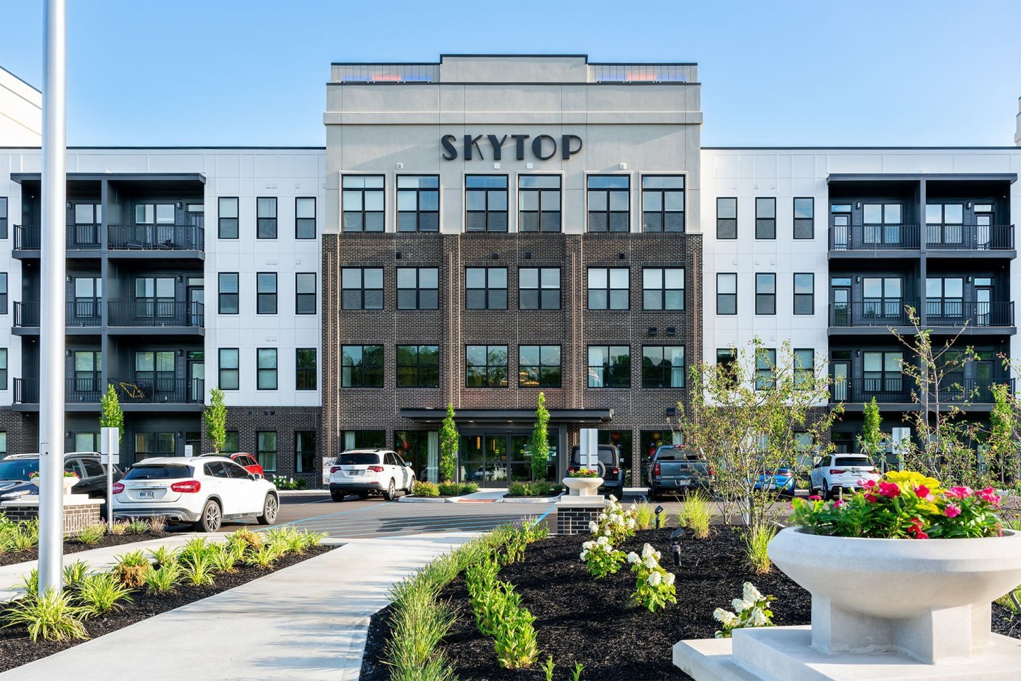 Skytop Apartments Image 6