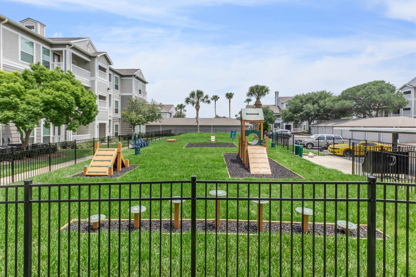 Breakers Apartments Image 8