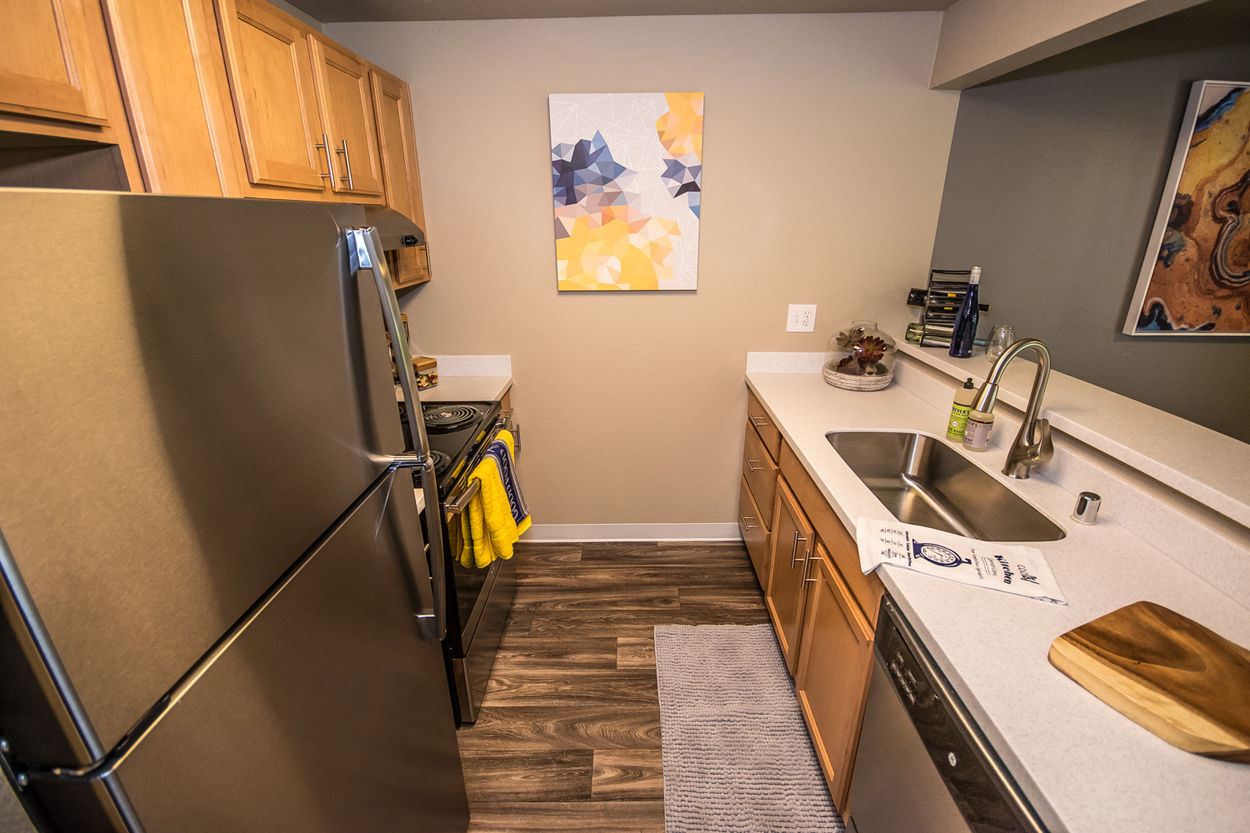 The Fairways Apartments Image 36