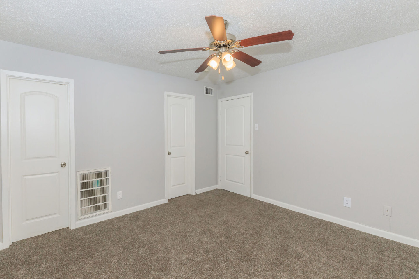 Alameda Apartments Image 40