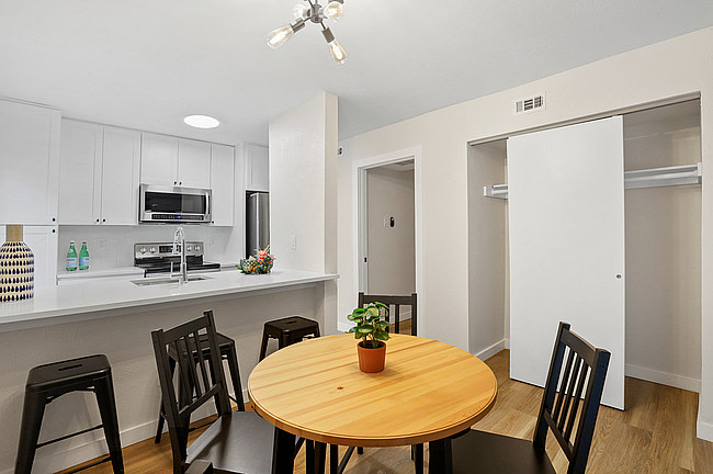 Prescott Luxury Apartments Image 13