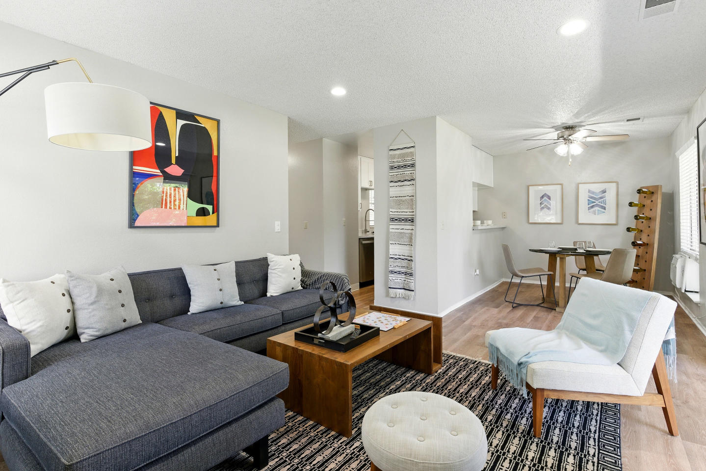 The Grove Luxury Apartments Image 30