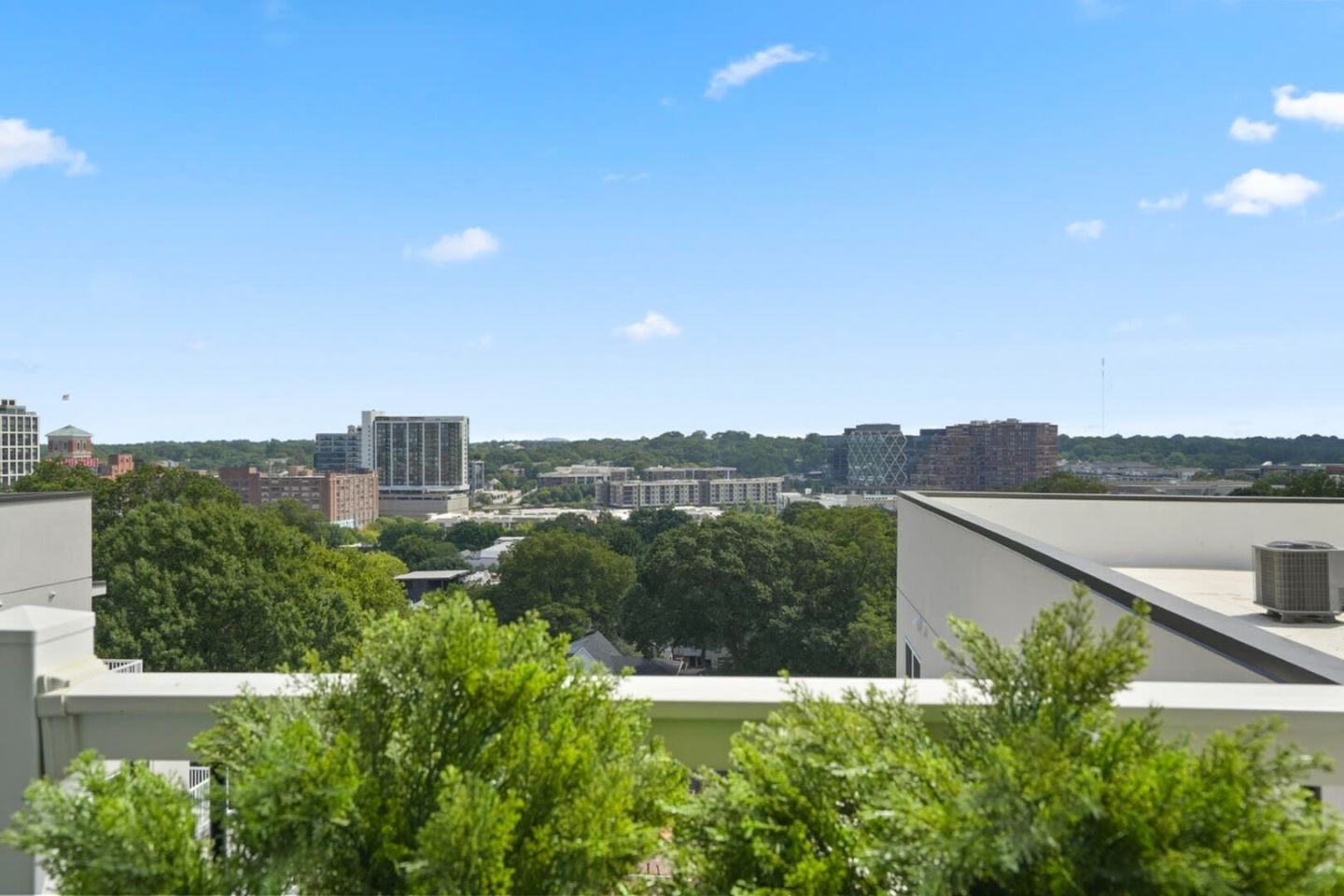 555 Boulevard Image 70