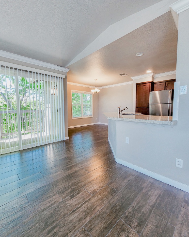 Lake Forest Image 21