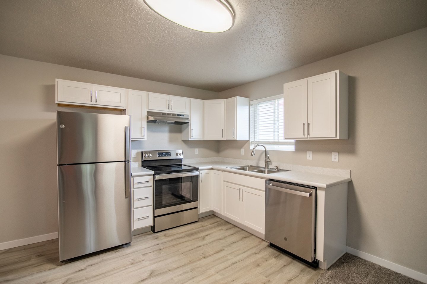 Turnpike Apartments Image 15