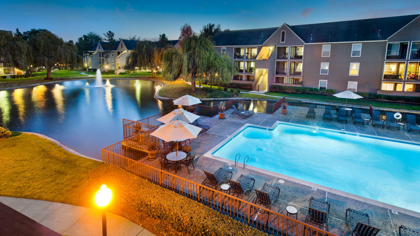 Riva Terra Apartments at Redwood Shores Image 9