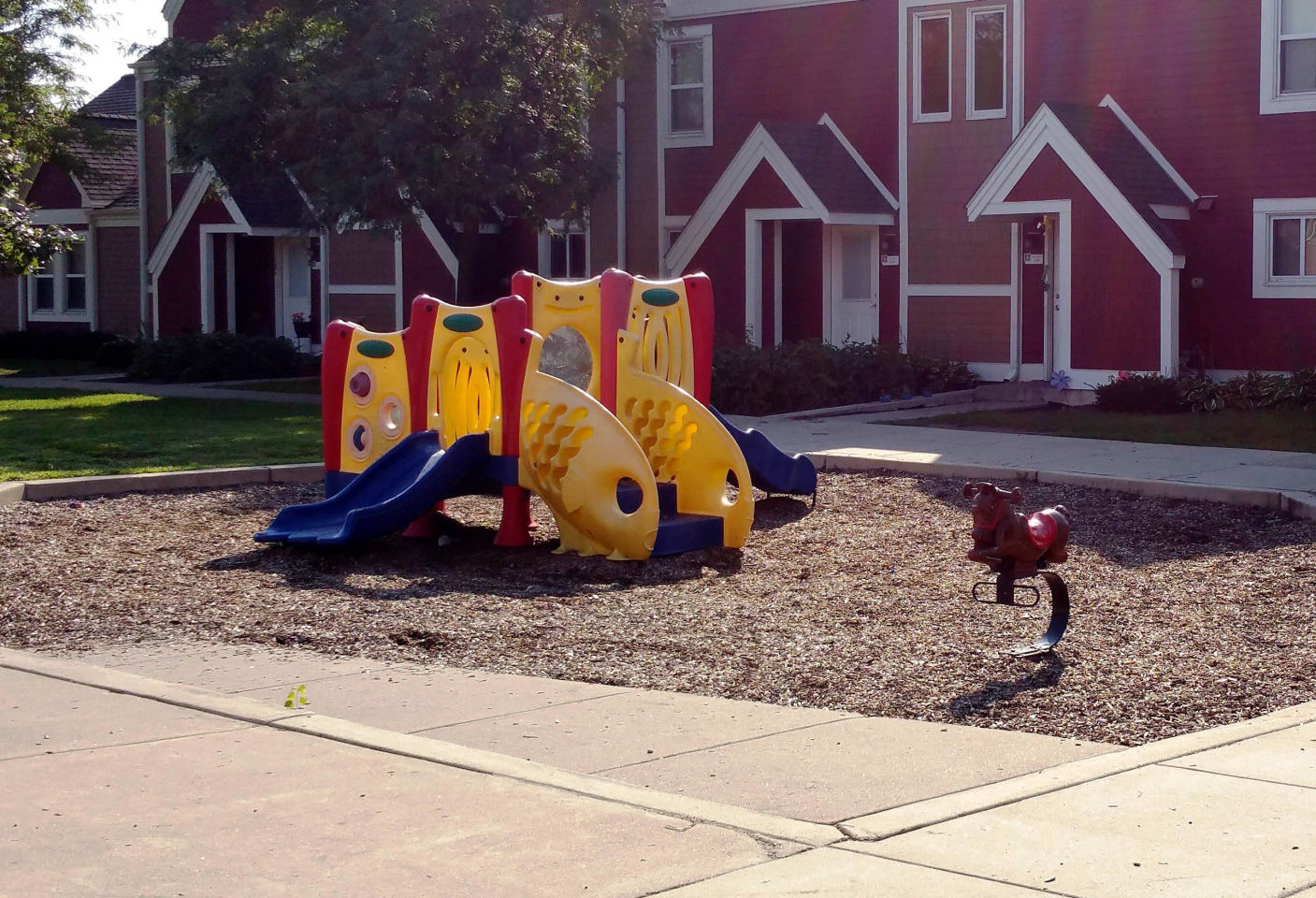 Jefferson Square Townhomes Image 4