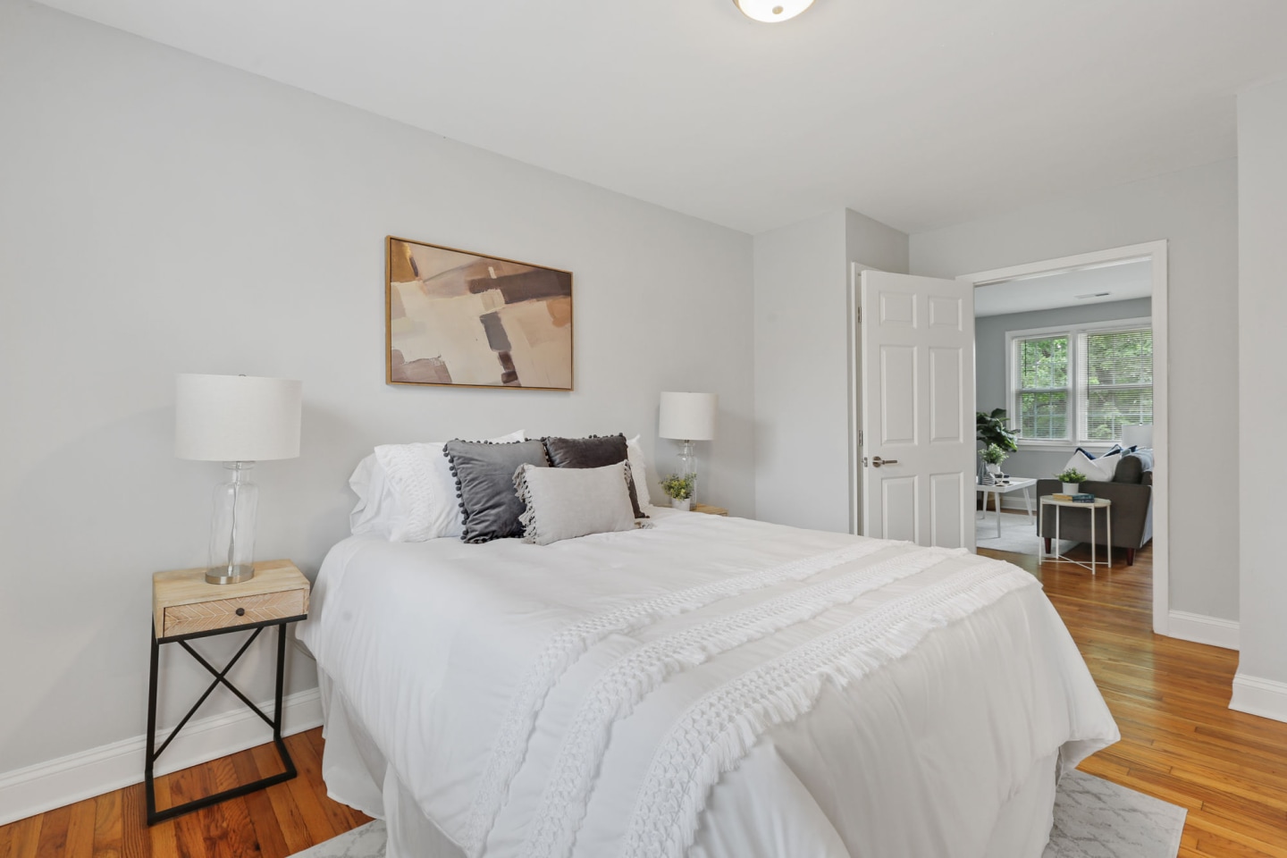 Loch Raven Village Apartments Image 16