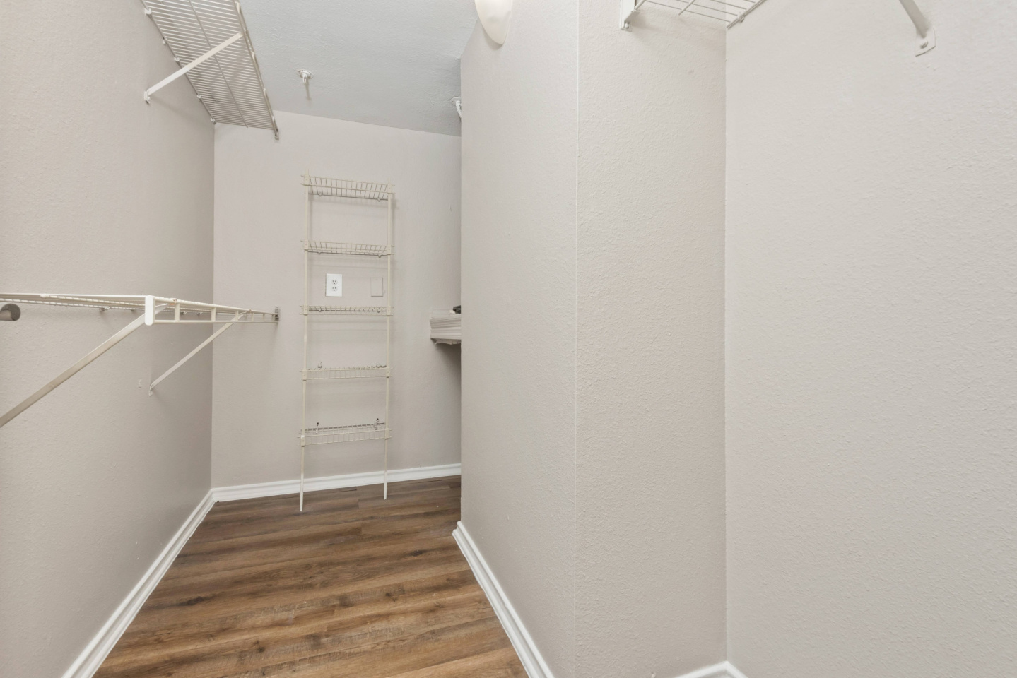Oak Forest Image 24