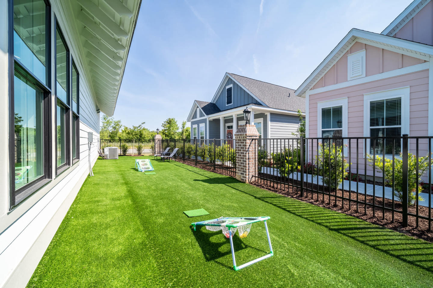 Seaglass Cottage Apartment Homes Image 10