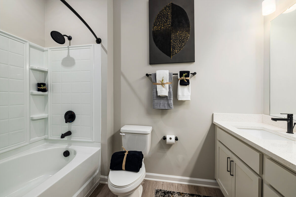 River Oaks Landing Image 32