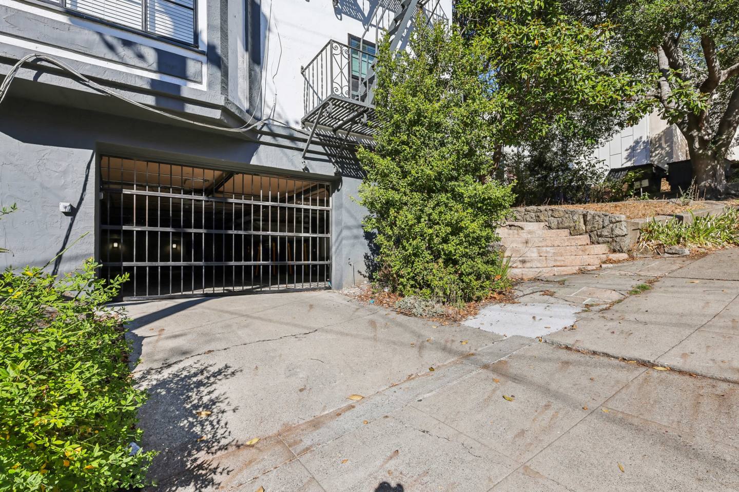 2369 Le Conte Avenue Image 8