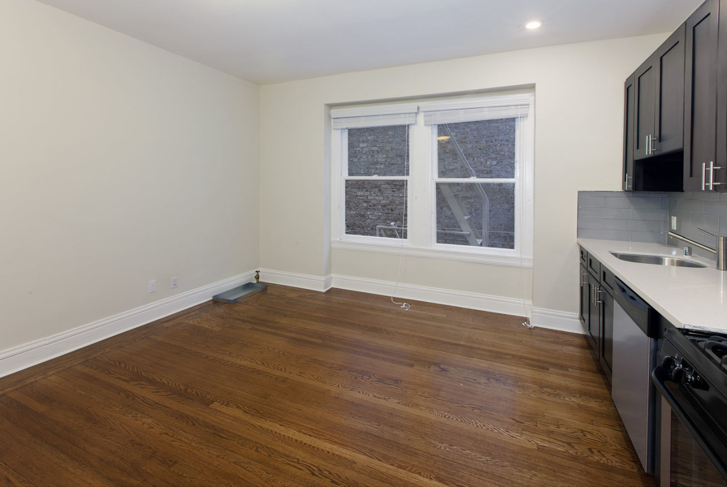 610 LEAVENWORTH Image 17