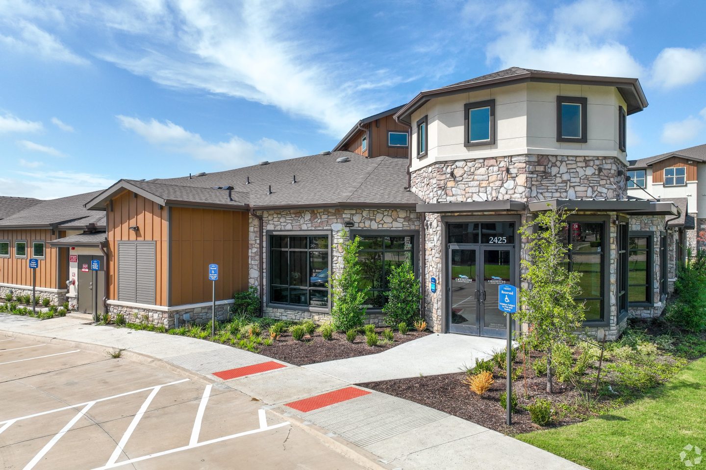 Creekside at Grand Prairie Image 6