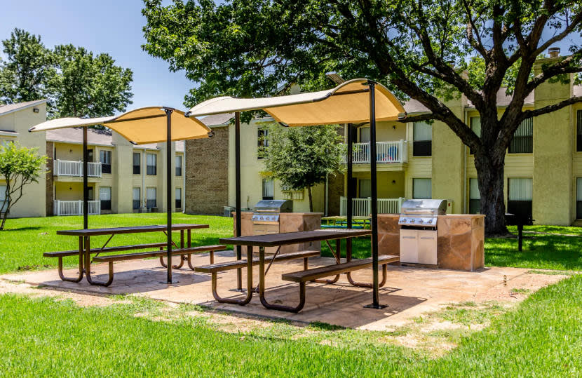 Creekwood Apartments Image 2