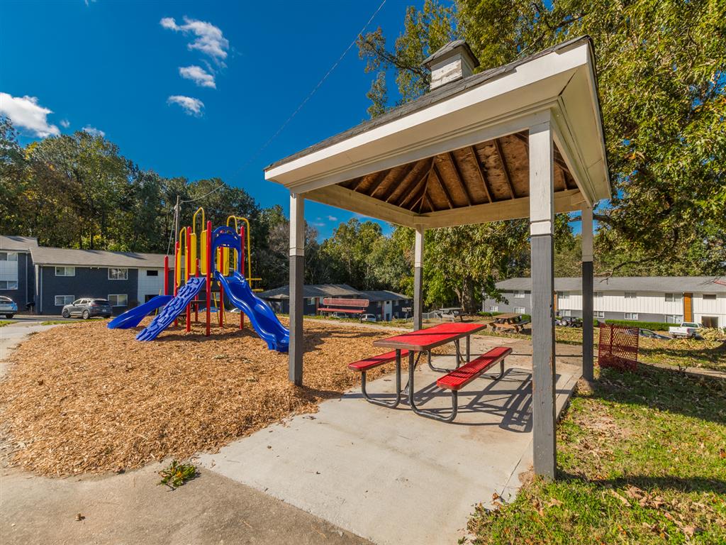 Balfour East Lake Image 50