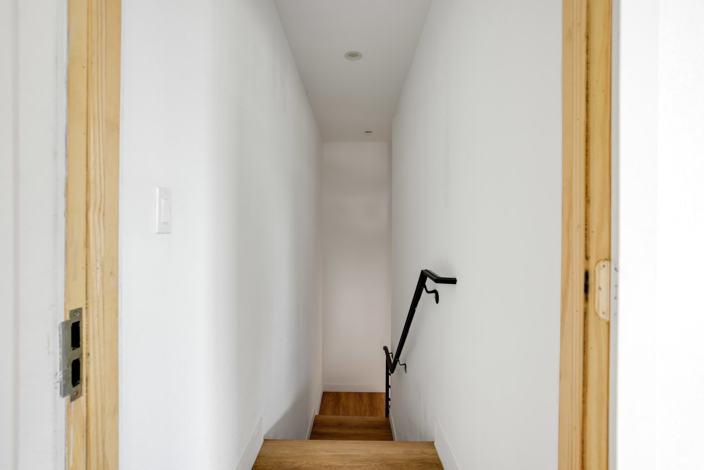 1651 W 37th Pl - Co-Living Housing Image 23