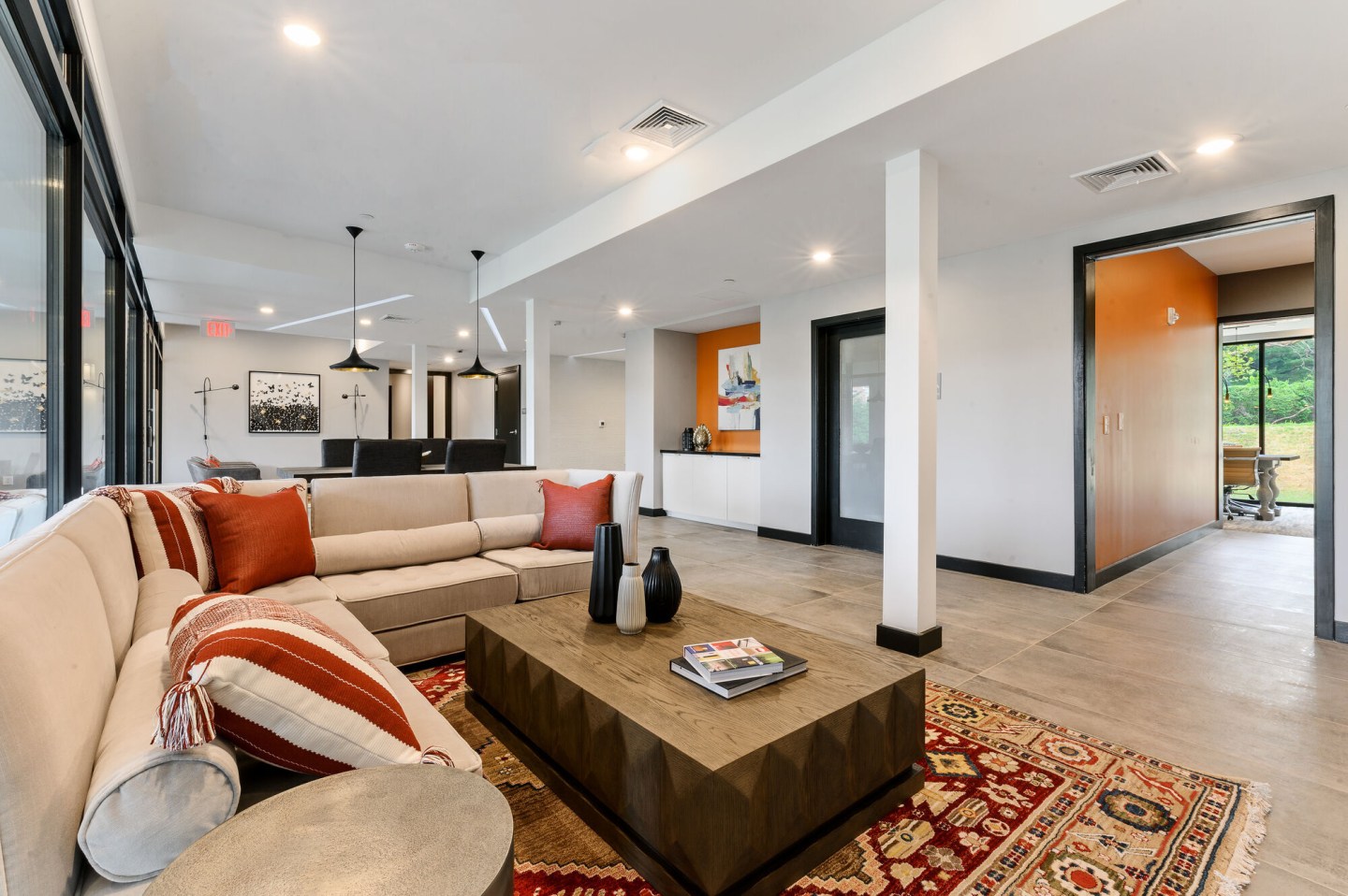 30 Lancaster Image 16