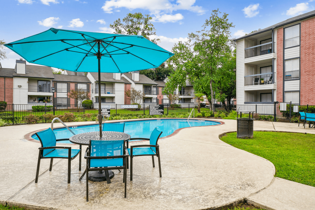 Brandon Oaks Apartments Image 4