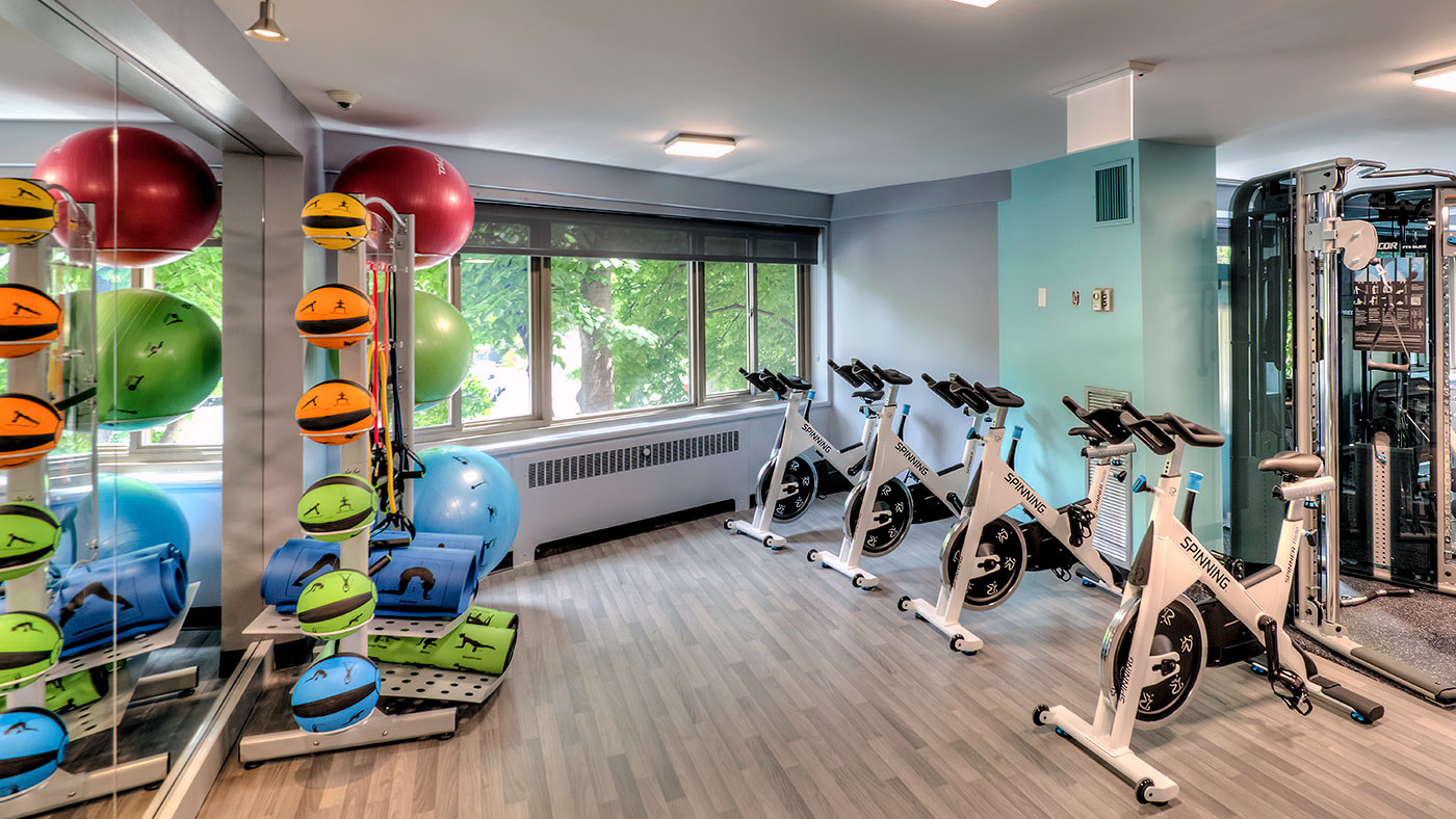 1350 Lake Shore Drive Image 27