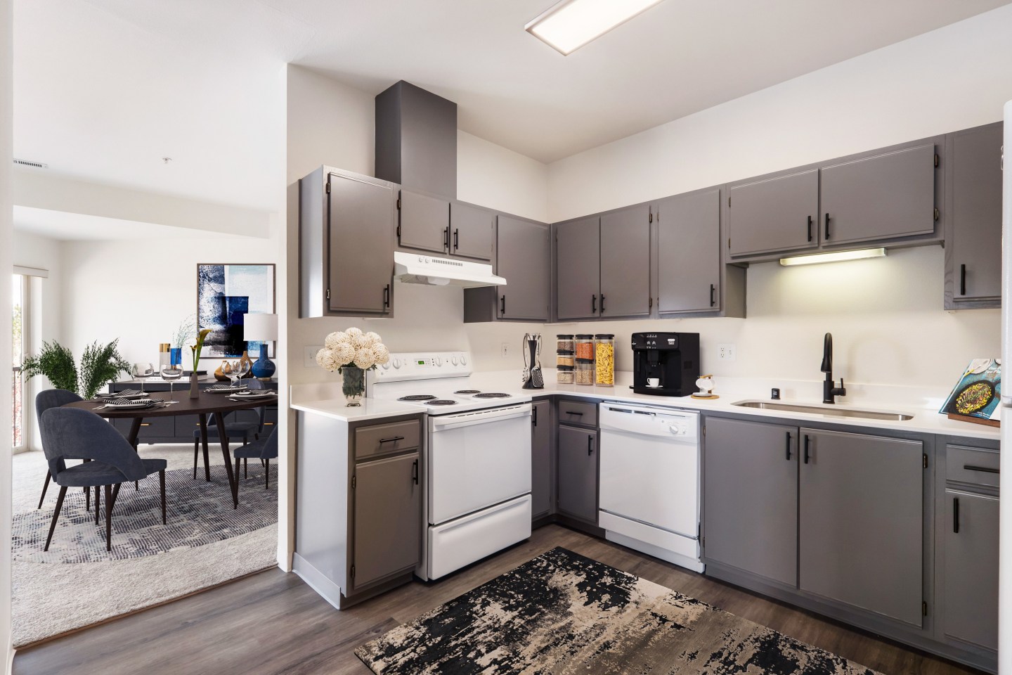 Shoreline Village Apartment Homes Image 31