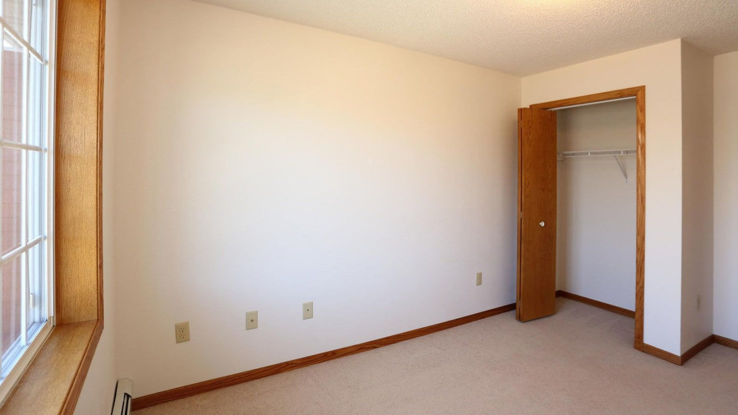 Mill Pond  Apartments Image 11