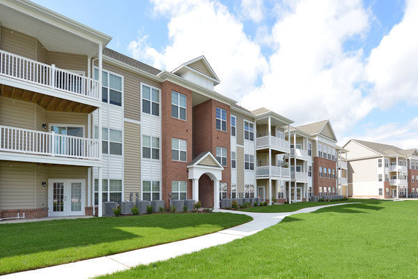 Leander Lakes Luxury Apartment Homes Image 2