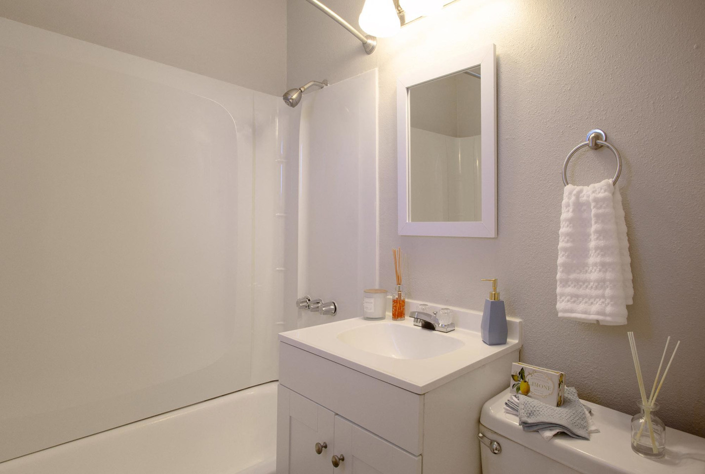 Encanto Lofts Image 14
