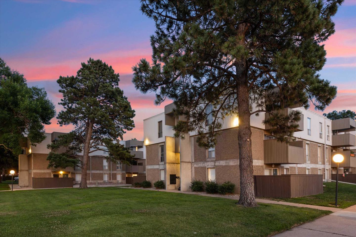 Westlake Apartments Image 59