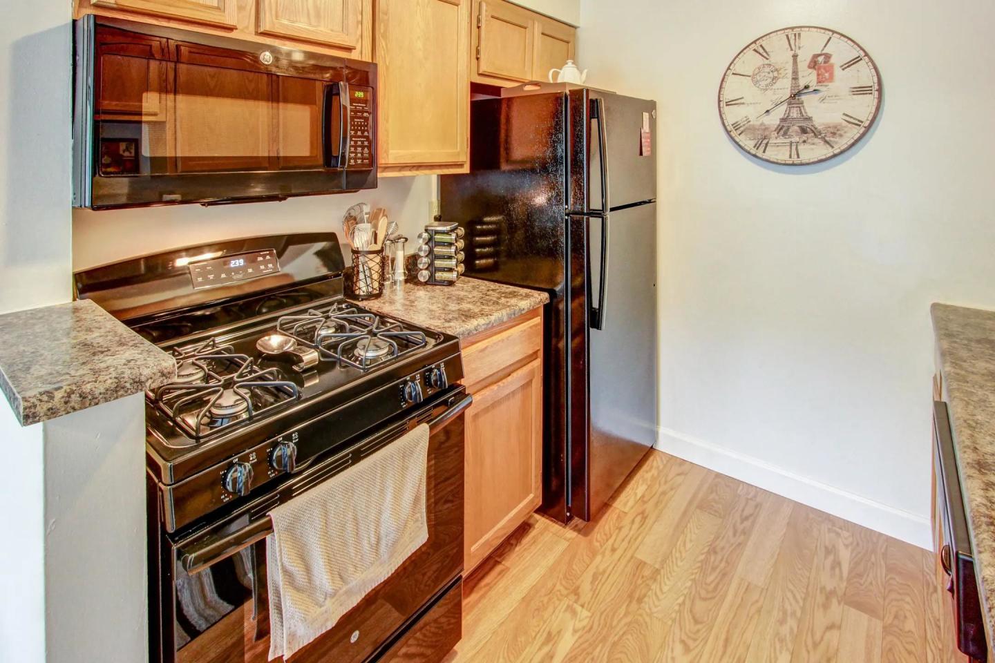 Rolling Ridge Image 10