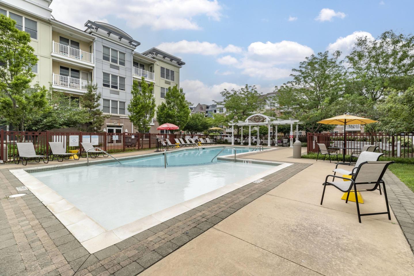 Pier Village Image 10