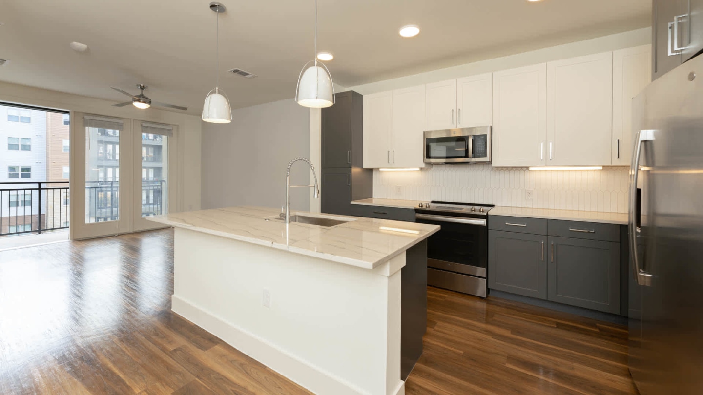 Olivian at the Realm Apartments Image 8